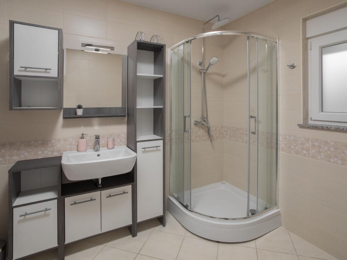 Holiday Home Lavendel - Mlk159 By Interhome Dobrinj ภายนอก รูปภาพ