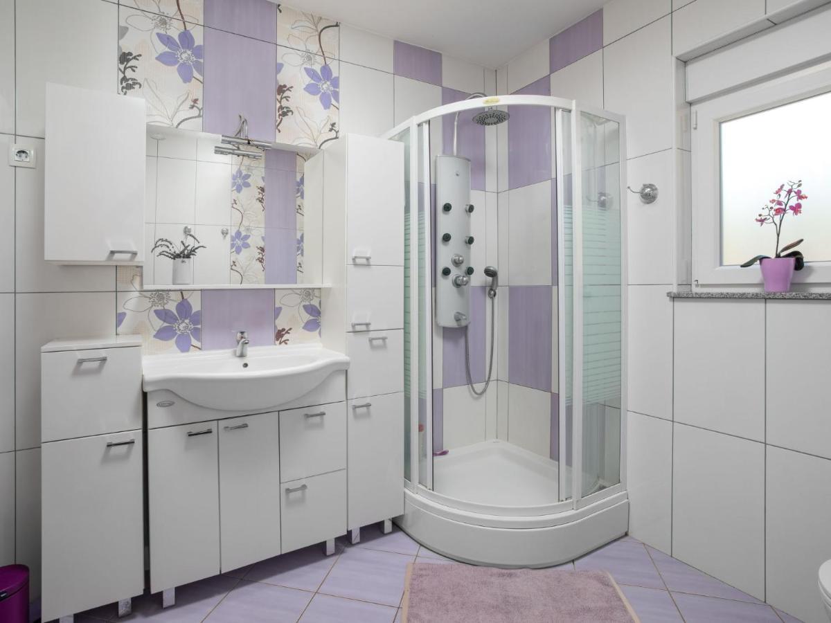 Holiday Home Lavendel - Mlk159 By Interhome Dobrinj ภายนอก รูปภาพ