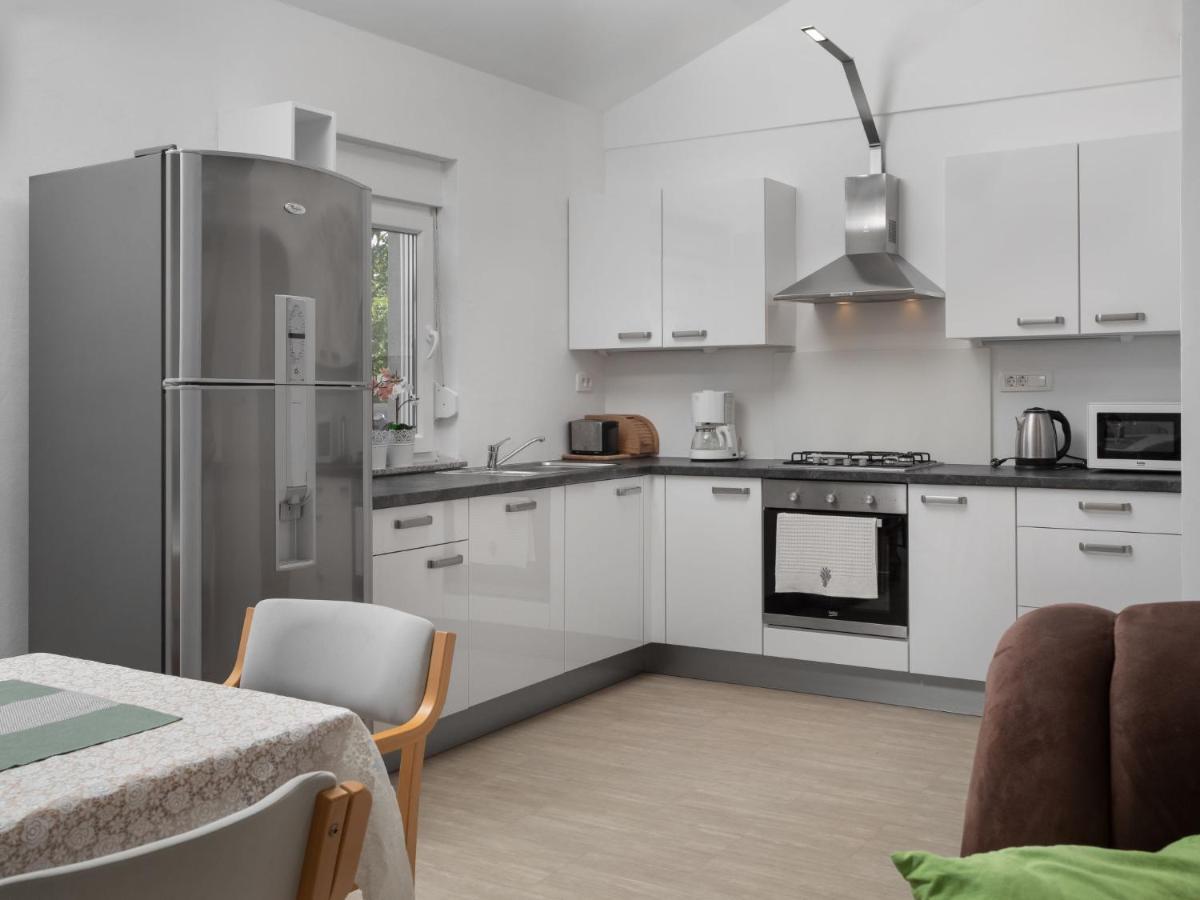 Holiday Home Lavendel - Mlk159 By Interhome Dobrinj ภายนอก รูปภาพ