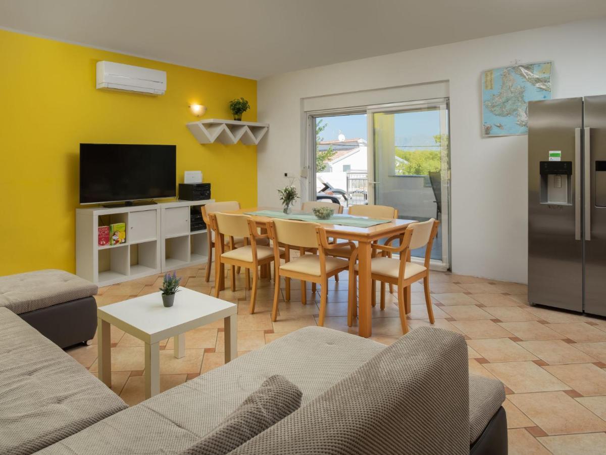 Holiday Home Lavendel - Mlk159 By Interhome Dobrinj ภายนอก รูปภาพ
