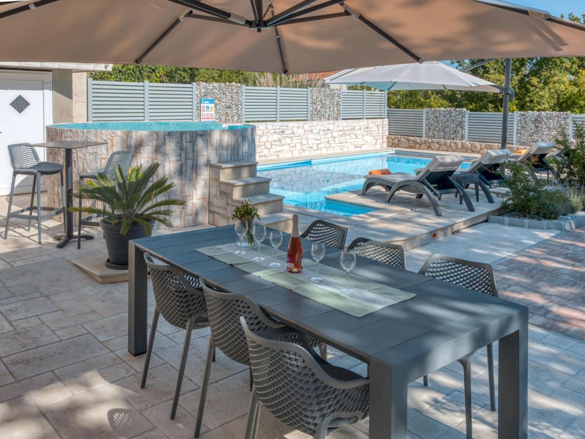 Holiday Home Lavendel - Mlk159 By Interhome Dobrinj ภายนอก รูปภาพ
